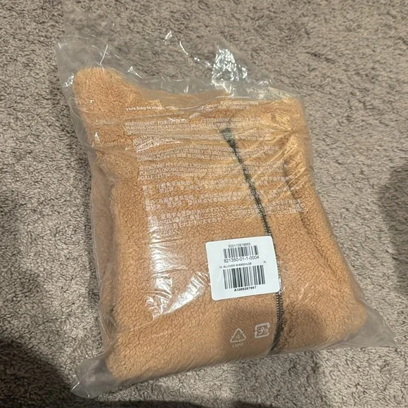 Brand new Sherpa gap hoodie in XL 100% cotton - Picture 3 of 5